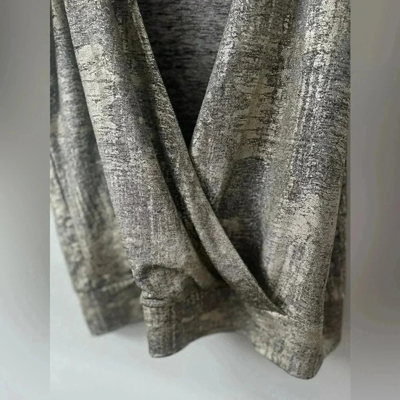 NWOT Anthropologie Sabrina Shimmer Wrap Top - Picture 4 of 9